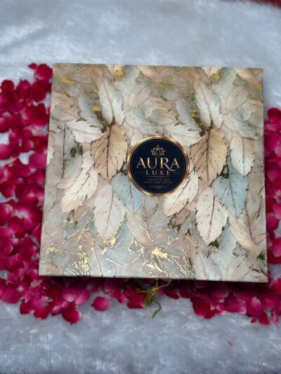 Aura Luxe Signature box